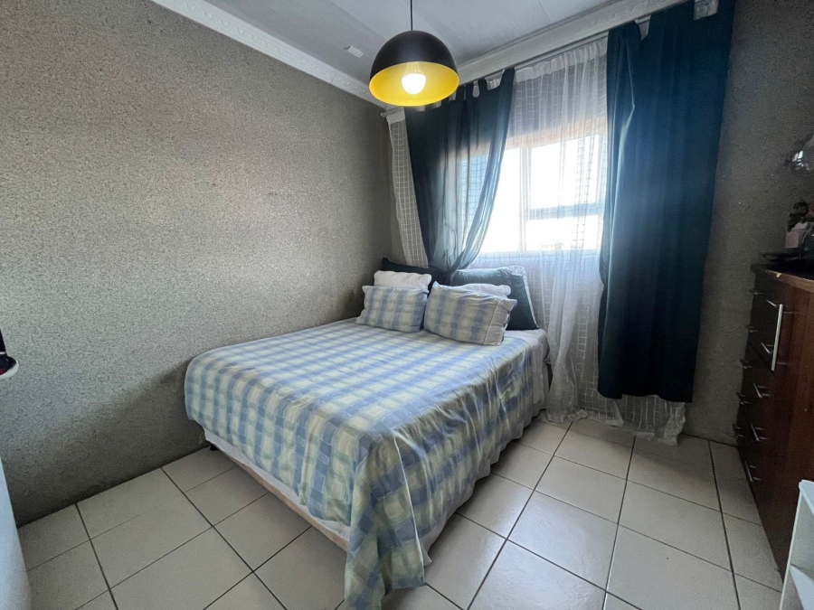 5 Bedroom Property for Sale in Mdantsane Eastern Cape